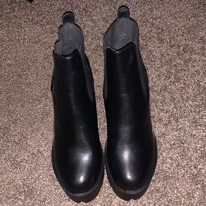 SHEIN Solid Chunky Boots. Size 8.5